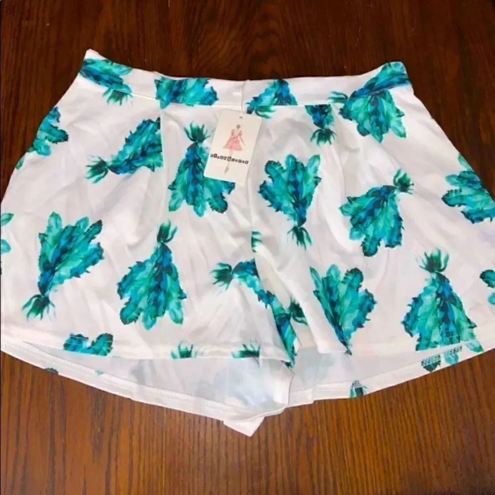 NWT flowy casual shorts 